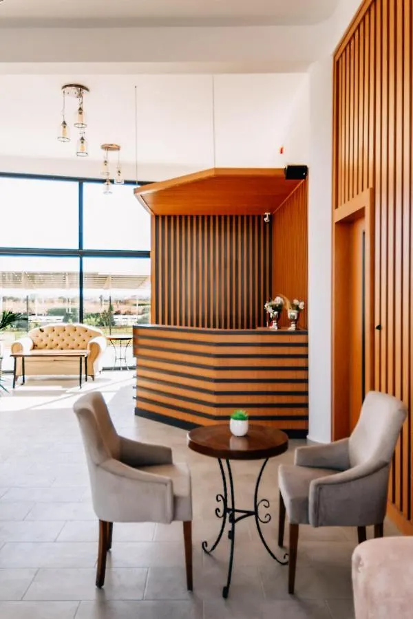 Cezar'S Airport Hotel Nicosia