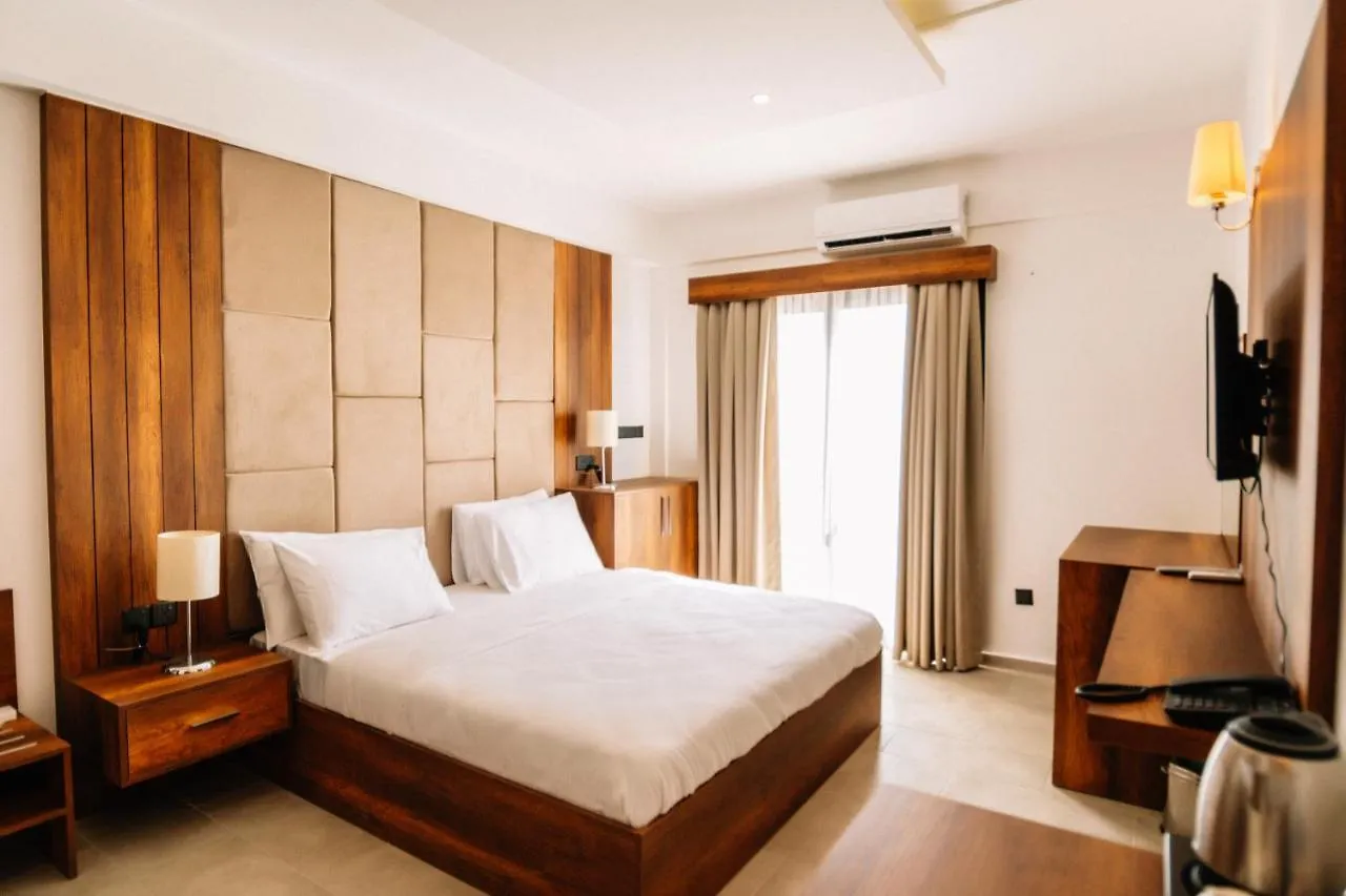 Cezar'S Airport Hotel Nicosia